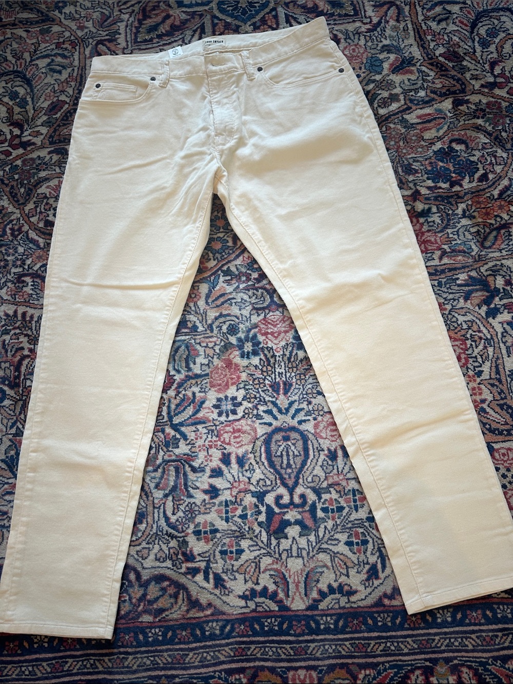 Todd Snyder Mens Cream corduroys in a classic fit. 5 pocket style, 34/30